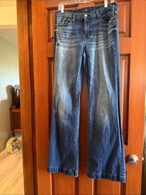 7 For All Mankind Dojo Lake Blue Jeans Size 31 Factory Distress.New Without Tags